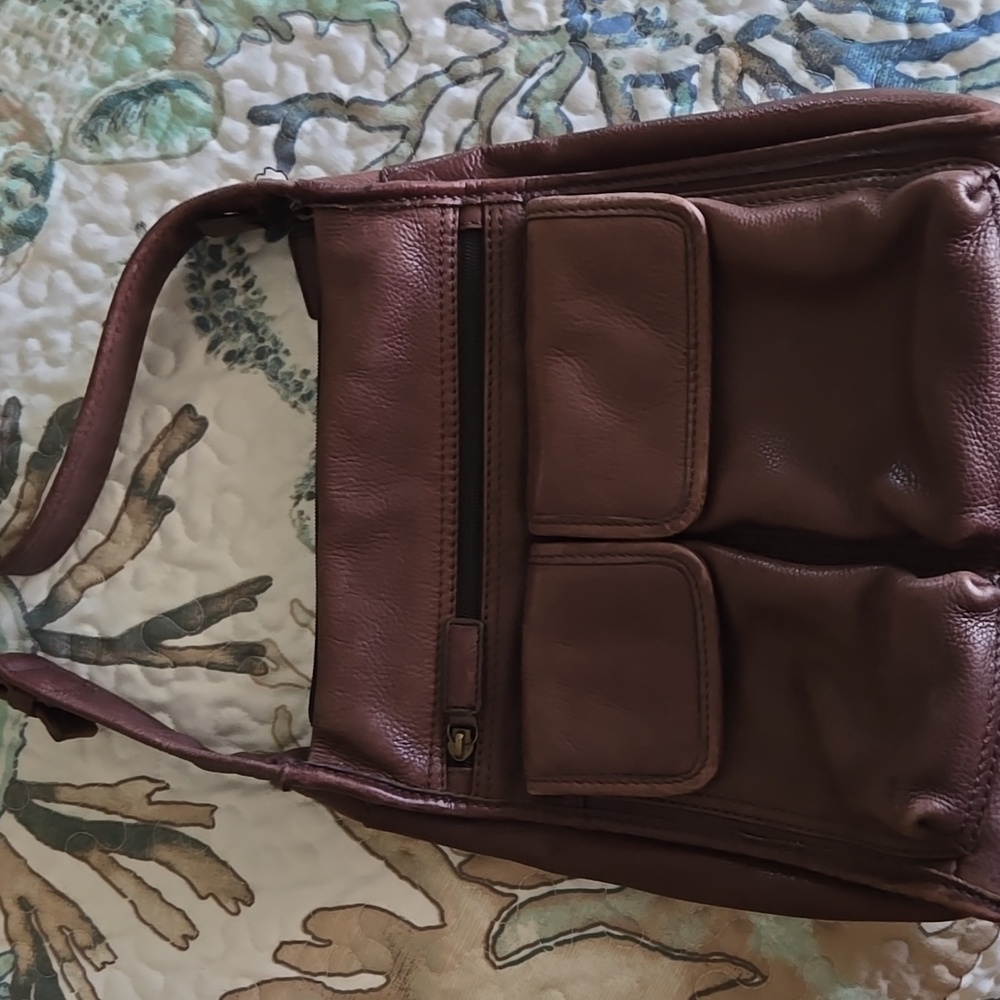 Fossil, dark brown leather, shoulder strap purse.